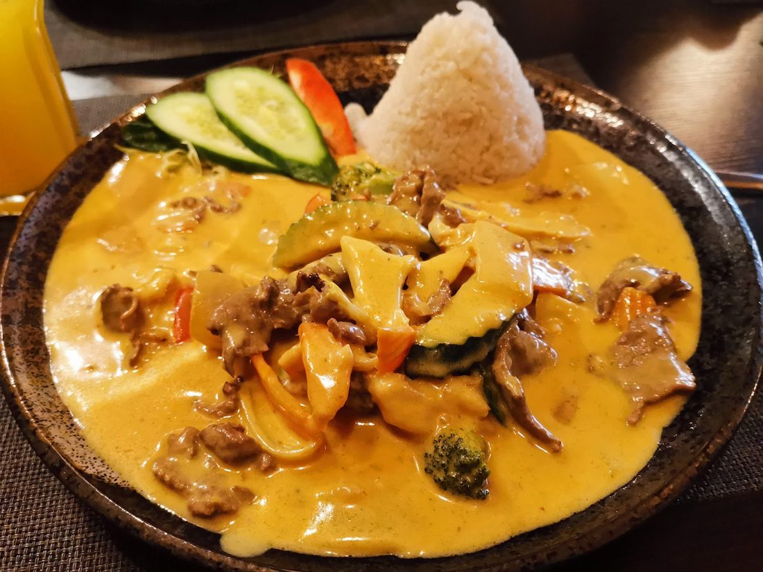 44 · Red Curry